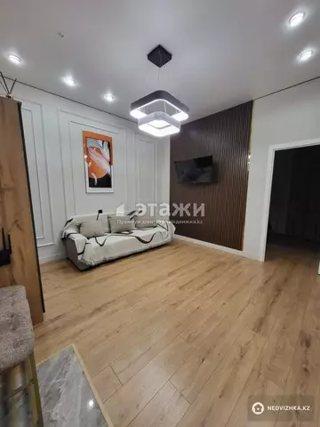 2-комнатная квартира, этаж 2 из 12, 42 м², на длительный срок