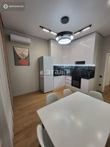 2-комнатная квартира, этаж 2 из 12, 42 м², на длительный срок