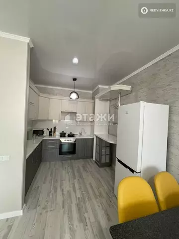 2-комнатная квартира, этаж 13 из 18, 53 м², на длительный срок