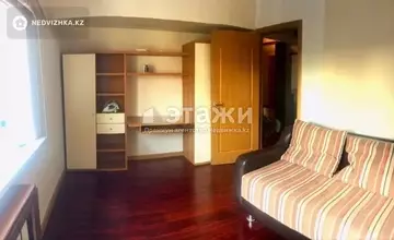 3-комнатная квартира, этаж 4 из 5, 70 м², на длительный срок