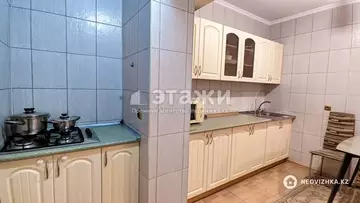 2-комнатная квартира, этаж 3 из 9, 50 м², на длительный срок