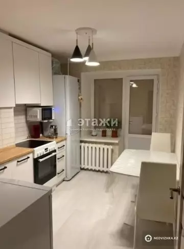 2-комнатная квартира, этаж 4 из 10, 50 м²