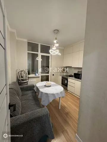 2-комнатная квартира, этаж 8 из 12, 61 м²
