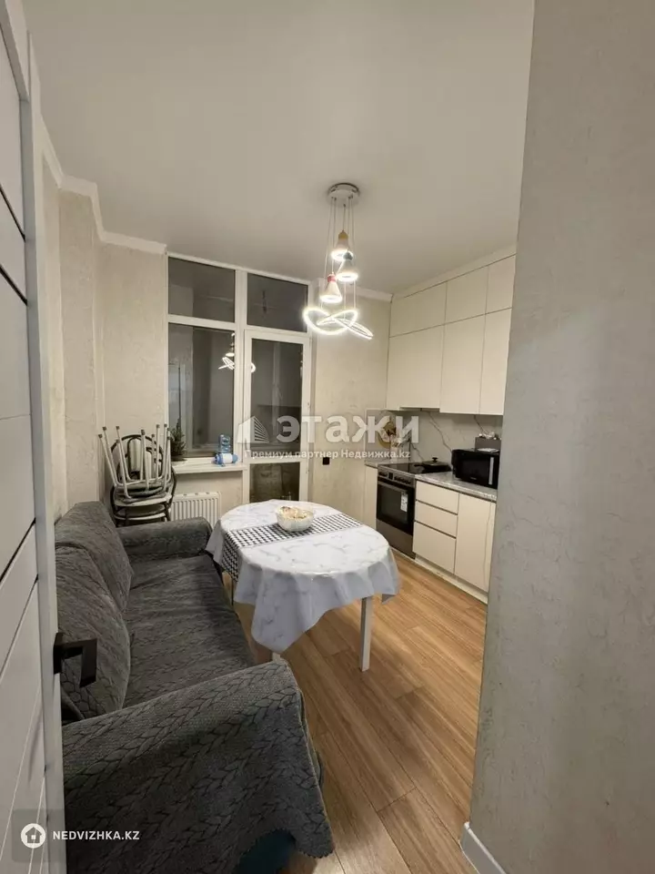 61 м², 2-комнатная квартира, этаж 8 из 12, 61 м², изображение - 1