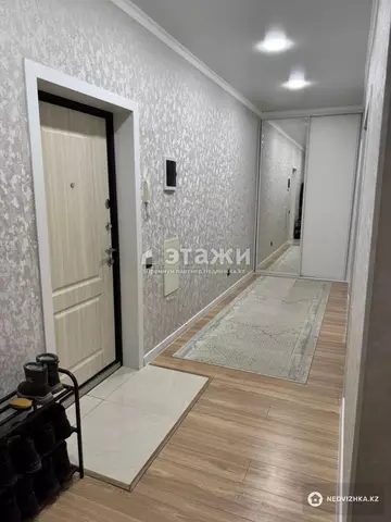 2-комнатная квартира, этаж 8 из 12, 61 м²