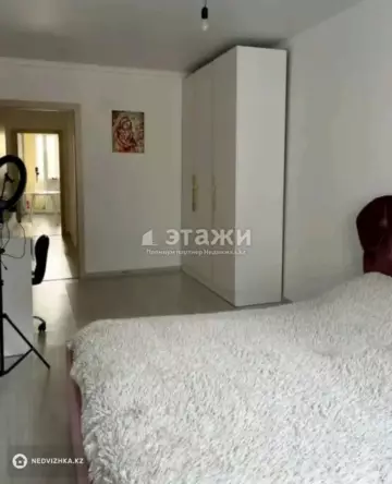 2-комнатная квартира, этаж 4 из 9, 63 м²