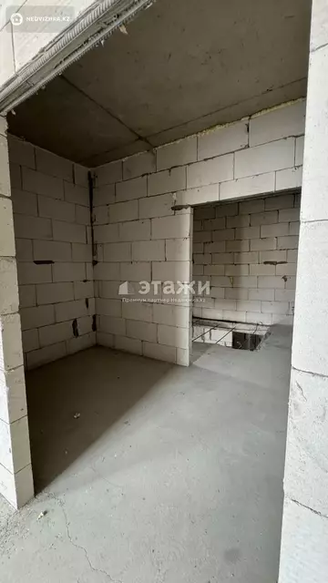 4-комнатная квартира, этаж 9 из 10, 200 м²