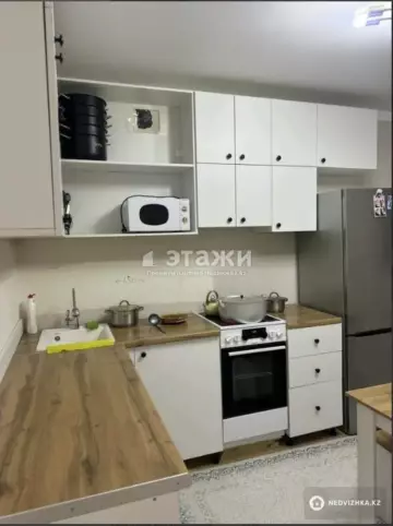 1-комнатная квартира, этаж 3 из 9, 37 м²