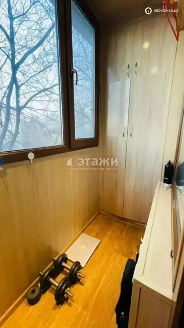 1-комнатная квартира, этаж 4 из 5, 33 м²