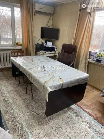 3-комнатная квартира, этаж 2 из 2, 65 м²