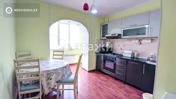 2-комнатная квартира, этаж 4 из 5, 55 м², на длительный срок