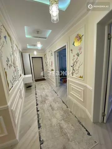 2-комнатная квартира, этаж 2 из 5, 77 м²
