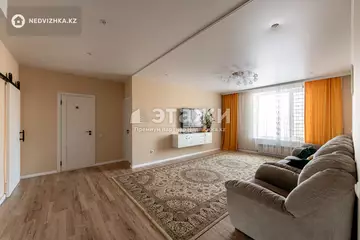 4-комнатная квартира, этаж 8 из 8, 104 м²