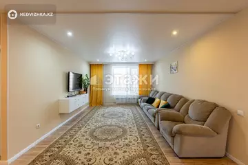 4-комнатная квартира, этаж 8 из 8, 104 м²