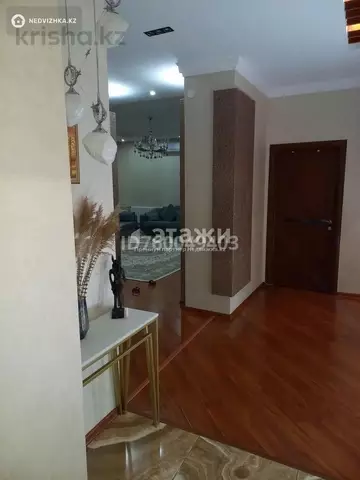 3-комнатная квартира, этаж 9 из 28, 145 м²