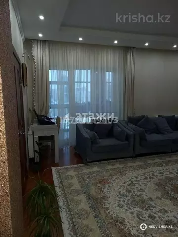 3-комнатная квартира, этаж 9 из 28, 145 м²