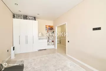 1-комнатная квартира, этаж 10 из 13, 43 м²