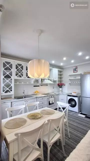 2-комнатная квартира, этаж 9 из 12, 55 м²