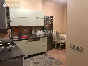 2-комнатная квартира, этаж 3 из 12, 80 м²