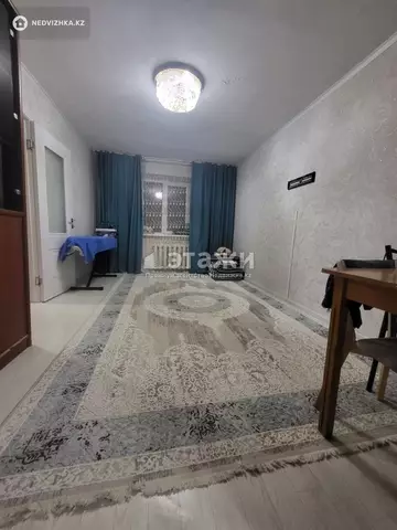 2-комнатная квартира, этаж 4 из 4, 45 м²