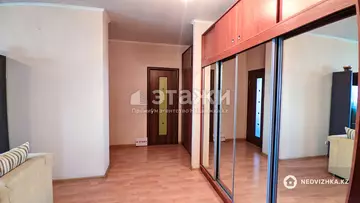 2-комнатная квартира, этаж 12 из 14, 70 м², на длительный срок