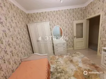 4-комнатная квартира, этаж 3 из 7, 204 м²