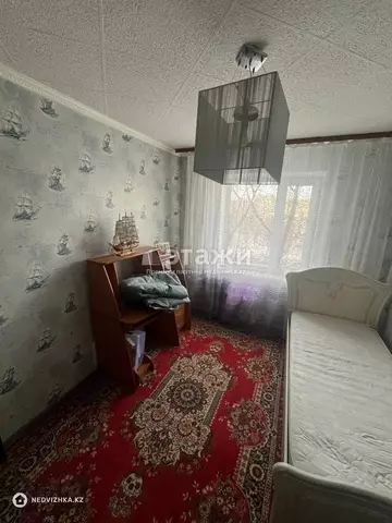 3-комнатная квартира, этаж 4 из 6, 61 м²