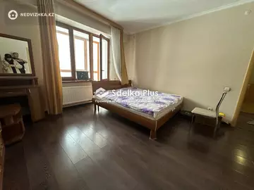 3-комнатная квартира, этаж 6 из 13, 162 м²