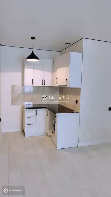 2-комнатная квартира, этаж 8 из 9, 40 м²