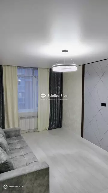 2-комнатная квартира, этаж 8 из 9, 40 м²