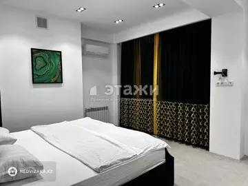 5-комнатная квартира, этаж 9 из 10, 215 м²