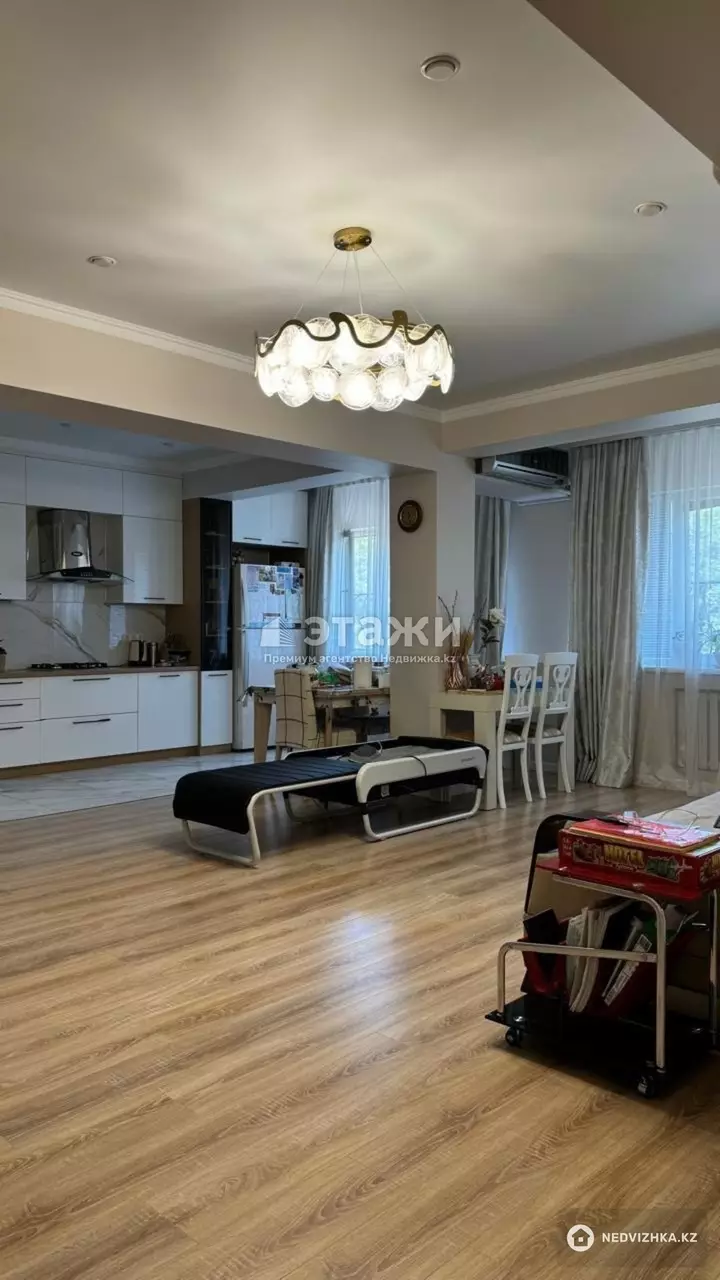 135 м², 4-комнатная квартира, этаж 3 из 7, 135 м², изображение - 1