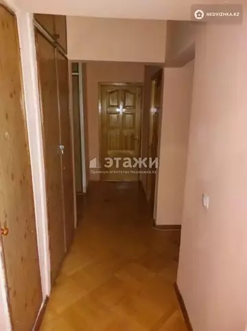 4-комнатная квартира, этаж 4 из 8, 100 м²