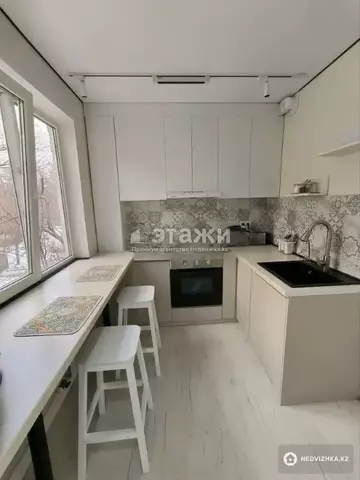 60-комнатная квартира, этаж 3 из 5, 60 м²