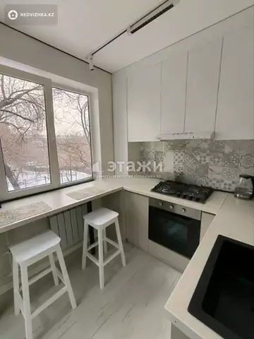 60-комнатная квартира, этаж 3 из 5, 60 м²