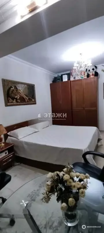 4-комнатная квартира, этаж 3 из 5, 85 м²