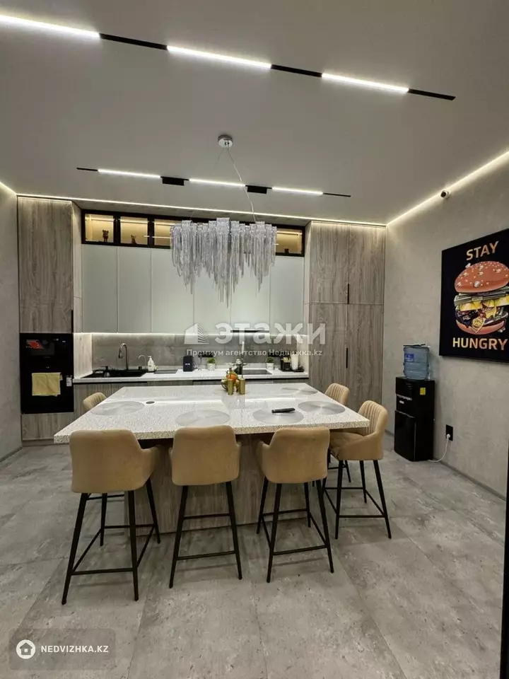 300 м², 5-комнатная квартира, этаж 3 из 3, 300 м², на длительный срок, изображение - 1