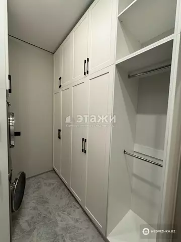 5-комнатная квартира, этаж 3 из 3, 300 м², на длительный срок