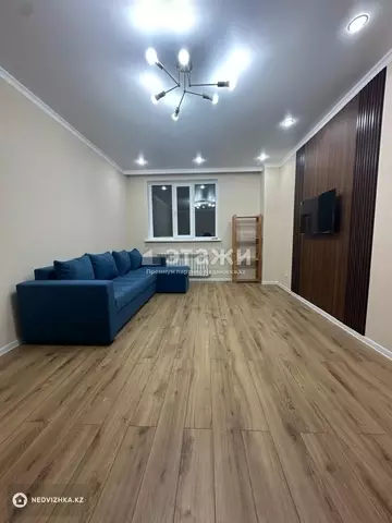 1-комнатная квартира, этаж 7 из 13, 42 м²