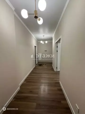 2-комнатная квартира, этаж 9 из 18, 65 м²