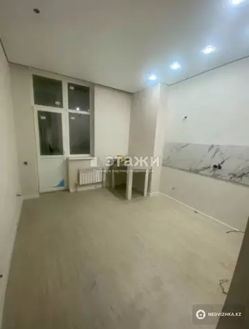 1-комнатная квартира, этаж 9 из 9, 37 м²