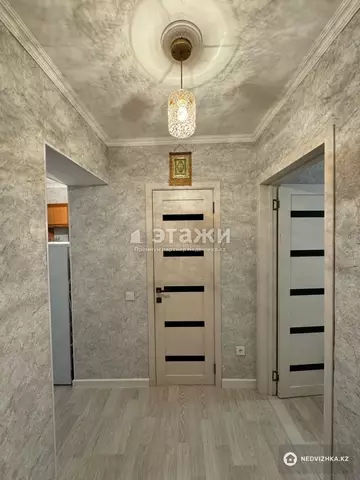2-комнатная квартира, этаж 3 из 5, 36 м²