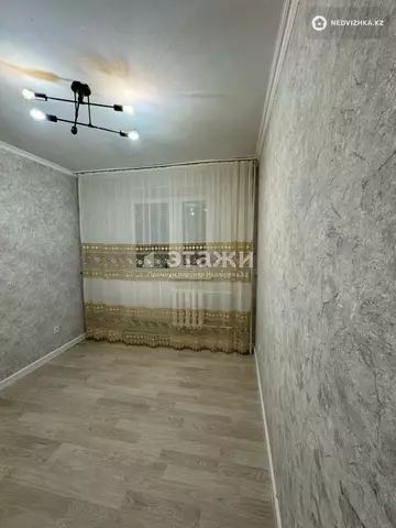 2-комнатная квартира, этаж 3 из 5, 36 м²