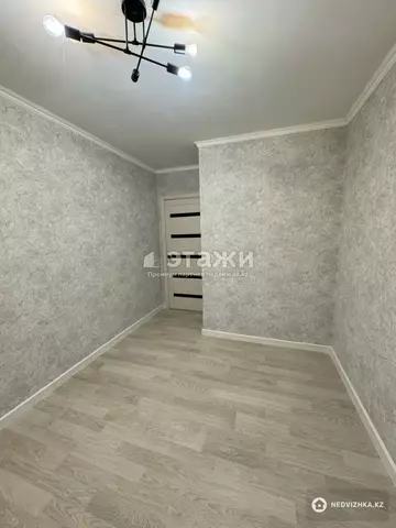 2-комнатная квартира, этаж 3 из 5, 36 м²