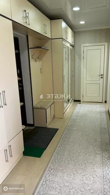 2-комнатная квартира, этаж 4 из 5, 51 м²