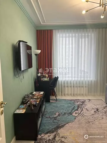 4-комнатная квартира, этаж 6 из 8, 104 м²