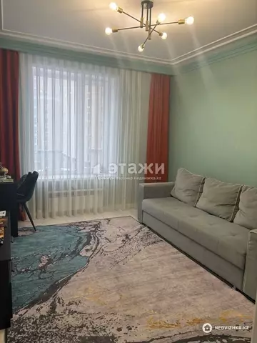 4-комнатная квартира, этаж 6 из 8, 104 м²