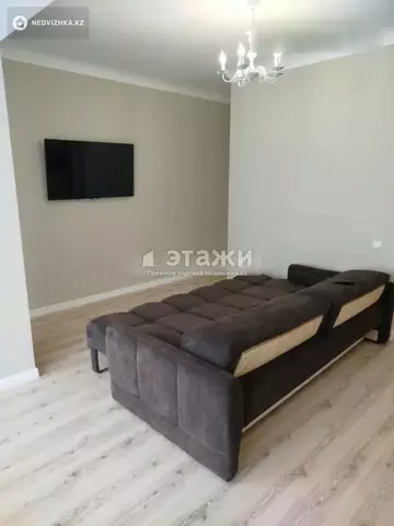 1-комнатная квартира, этаж 8 из 8, 65 м²