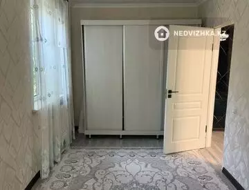 2-комнатная квартира, этаж 2 из 5, 45 м², на длительный срок