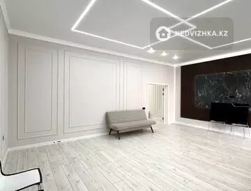 4-комнатная квартира, этаж 1 из 2, 175 м²